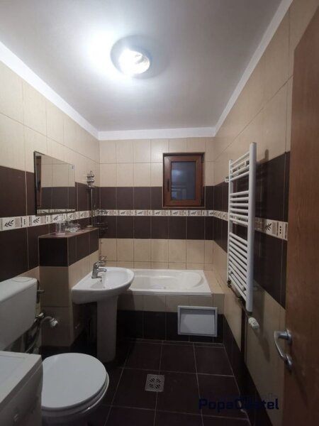 Giulesti cartier ANL 3 camere parter, 2 bai, terasa, gradina proprie